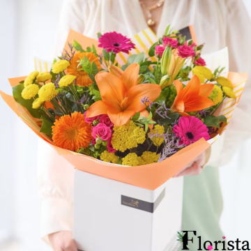 Збірний яскравий букет