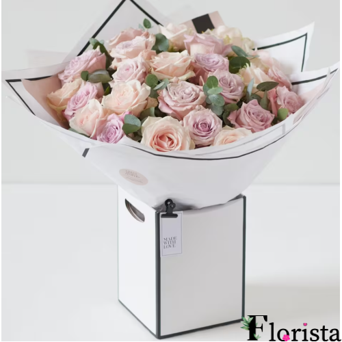 A beautiful bouquet of luxury pink roses