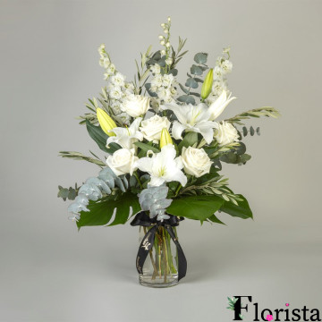 Збірний букет квітів