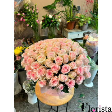 101 рожева троянда в коробці - Берлін