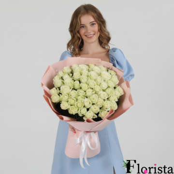 Букет із 51 білих троянд