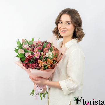 Букет перуанських лілій «Мрії Версаля»