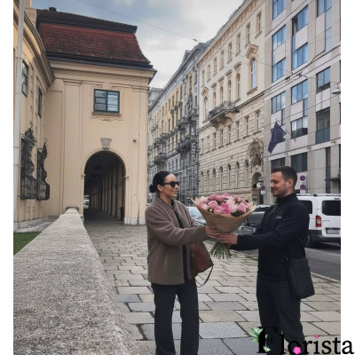 Відень, Австрія - Збірний букет квітів Dolce Vita