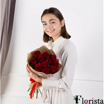 Букет з 11 червоних троянд