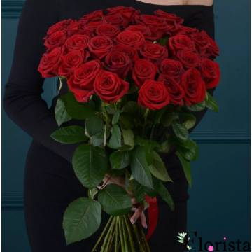 41 червоних троянд (60см-70см)