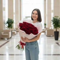 Букет із 39 червоних троянд