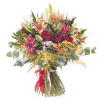 Багатий літній букет