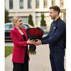 Щецин, Польща - Букет з 21 червоних троянд Щецин, Польща - Букет з 21 червоних троянд