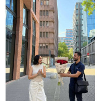 Роттердам, Нідерланди - Букет з 9 червоних троянд (50см)