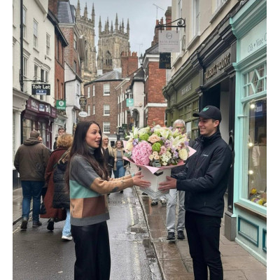 Йорк, Великобританія - Чудовий пастельний букет
