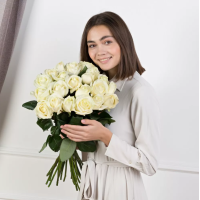 Strauß aus 25 weißen Rosen (60cm-70cm)