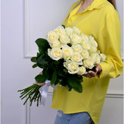 Букет із 21 білої троянди (60см-70см)