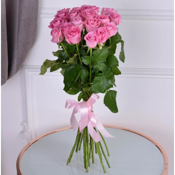 Букет із 19 рожевих троянд (60см-70см)