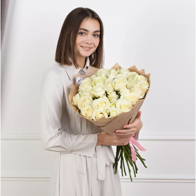 Букет із 39 білих троянд (40см-50см)
