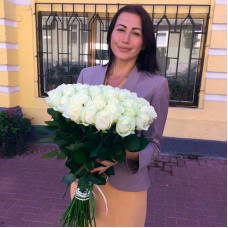 Oberhausen, Deutschland - Strauß mit 51 weißen Rosen Oberhausen, Deutschland - Strauß mit 51 weißen Rosen