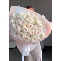 Dubai, Vereinigte Arabische Emirate - Blumenstrauß aus luxuriösen Rosen