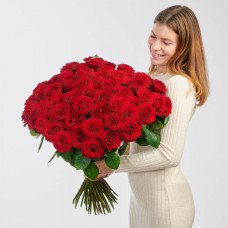 51 красная роза на длинном стебле 51 красная роза на длинном стебле