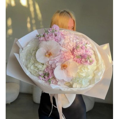 Blumenstrauß Verwirrte Umarmungen