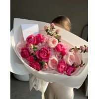 Дубай, ОАЕ - Збірний букет квітів