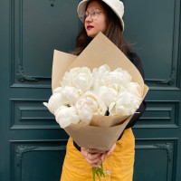 Букет 10 білих півоній Букет 10 білих півоній