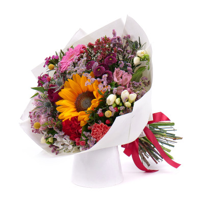 Assembled bouquet of flowers