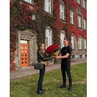 Варшава, Польща - Букет із 101 червоних троянд