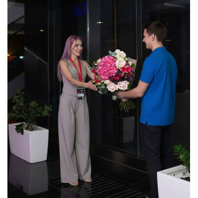 Аліканте, Іспанія - Букет Люкс гортензія