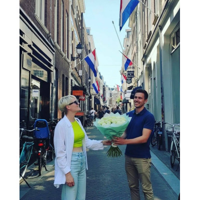 Гаага, Нідерланди - Букет З 39 Білих Троянд