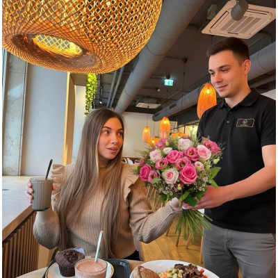 Зальцбург, Австрія - Розкішні рожеві рум'яна