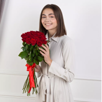 Букет із 19 червоних троянд (60см-70см)