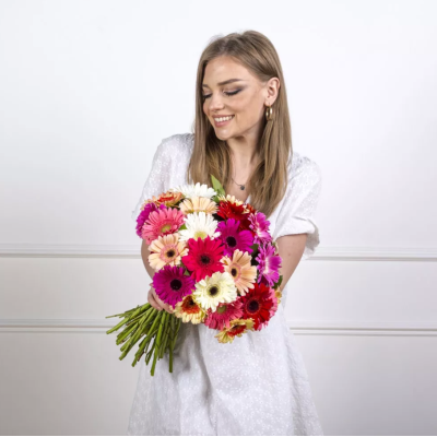 Букет різнокольорових гербер