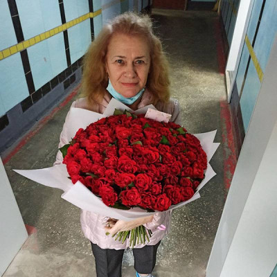Свебодзін, Польща - Букет з 101 червоної троянди