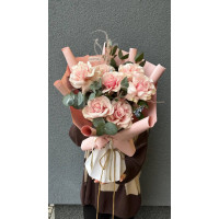 Берлін, Німеччина - Букет французьких троянд