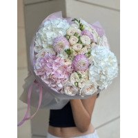 Варшава, Польща - Збірний букет квітів Варшава, Польща - Збірний букет квітів