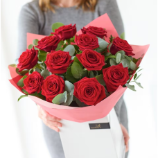 12 red roses 12 red roses