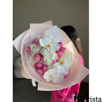 Букет квітів Білий рум'янець мікс