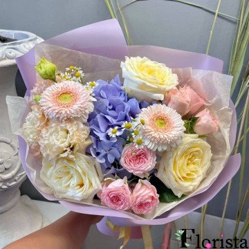 Будва, Чорногорія - Збірний букет квітів