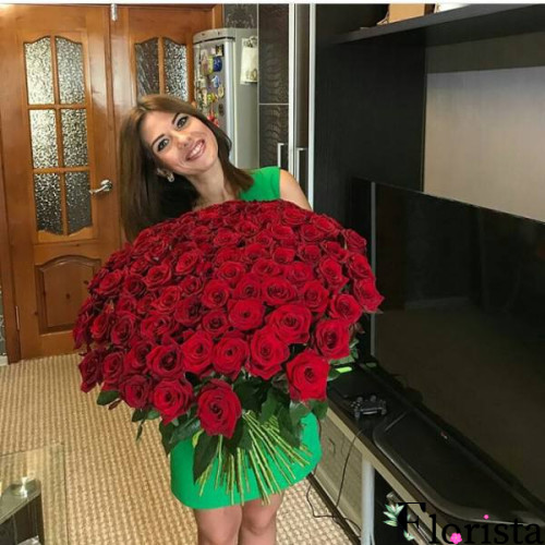 Lüneburg, Germany - Bouquet of 101 red roses
