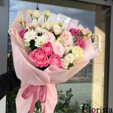 Варшава, Польща - Збірний букет квітів