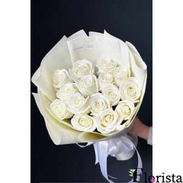 Prag, Tschechische Republik - Strauß mit 15 weißen Rosen