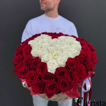 Серце з троянд у кошику