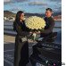 Stuttgart, Deutschland – Strauß aus 101 weißen Rosen