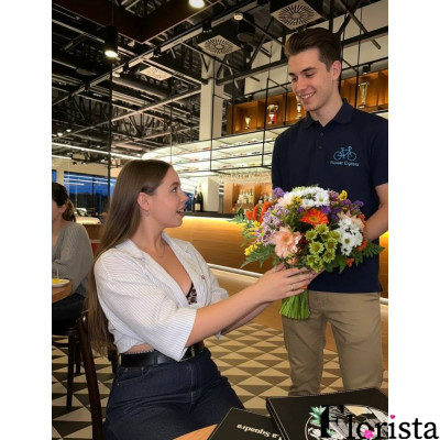 Краків, Польща - Збірний букет квітів Ейфорія квітів