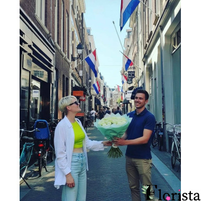 Гаага, Нідерланди - Букет З 39 Білих Троянд