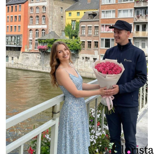 Namur, Belgium - Bouquet Of 25 Pink Roses (60cm-70cm)
