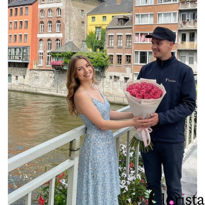 Namur, Belgium - Bouquet Of 25 Pink Roses (60cm-70cm)