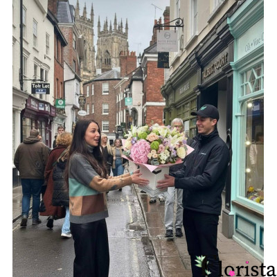 Йорк, Великобританія - Чудовий пастельний букет
