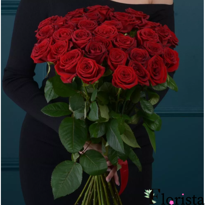 41 червоних троянд (60см-70см)