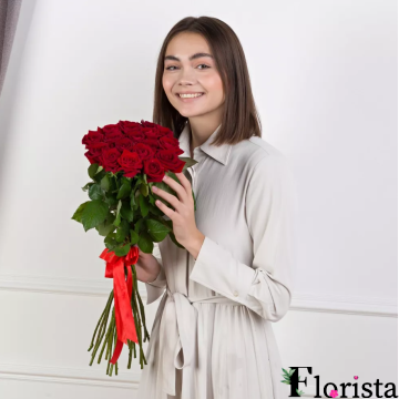 Букет із 19 червоних троянд (60см-70см)