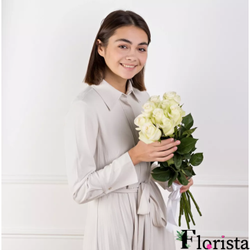 Букет із 9 Білих Троянд (50см)